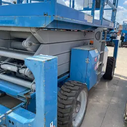 2013 Genie GS-4390 RT Rough Terrain Scissor Lift