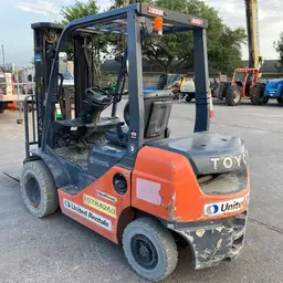 2018 Toyota 8FDU25 Warehouse Forklift