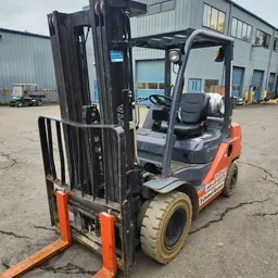 2018 Toyota 8FGU25 Warehouse Forklift