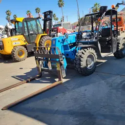 2017 Genie GTH-5519 Forklift
