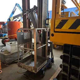 2018 Genie AWP-40SDC Pusharound Lift