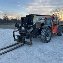 2017 JLG 1055 Forklift