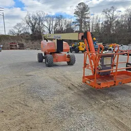 2013 JLG 800AJ Articulating Boom Lift