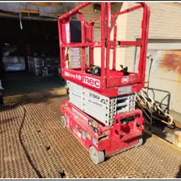 2018 MEC MICRO 19 Scissor Lift