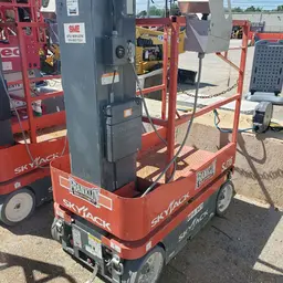 2016 Skyjack SJ16 Self-Propelled One-Person Lift