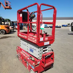 2018 MEC MICRO 19 Scissor Lift