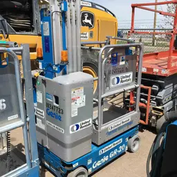 2014 Genie GR-20 Self-Propelled One-Person Lift
