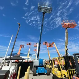 2014 Genie Z-80/60 Articulating Boom Lift