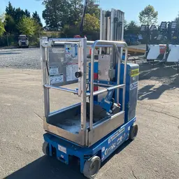 2017 Genie GR-20 Self-Propelled One-Person Lift