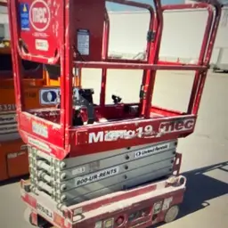 2018 MEC MICRO 19 Scissor Lift