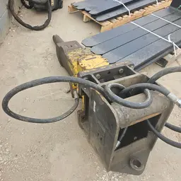 2017 Atlas Copco SB 452 Attachment