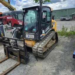 2017 JCB 3TS-8T Track Loader