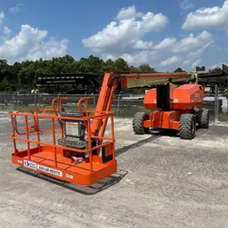 2013 JLG 800AJ Articulating Boom Lift