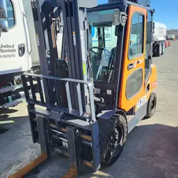 2016 Doosan D30S-7 Warehouse Forklift